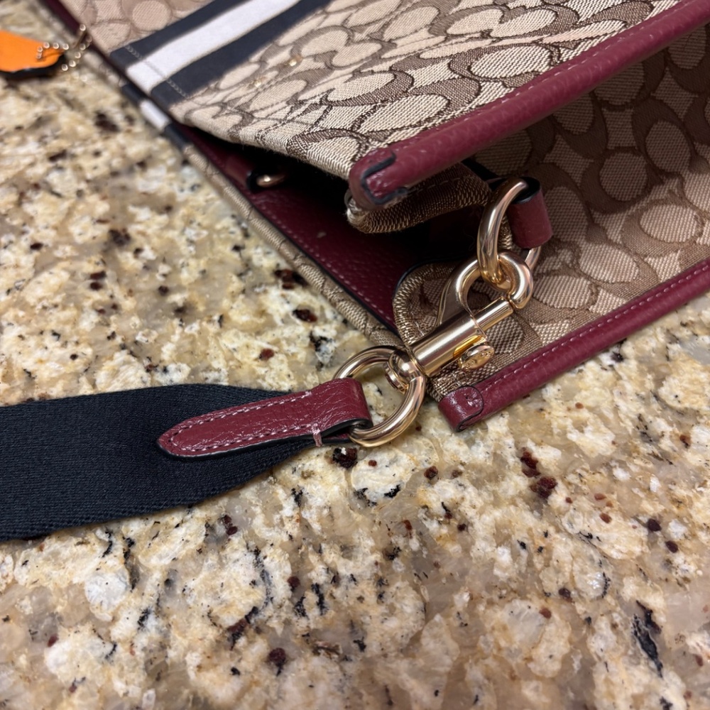 COACH TRAVEL BAG - Picture 8 of 12